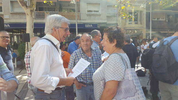 Lluís Parés, en segundo plano, sigue siendo uno de los líderes indiscutibles de Unió de Pagesos del Baix Llobregat