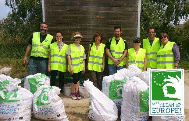Una dotzena de municipis netejaran els espais naturals del Baix Llobregat en el marc del ‘Let’s clean up Europe’