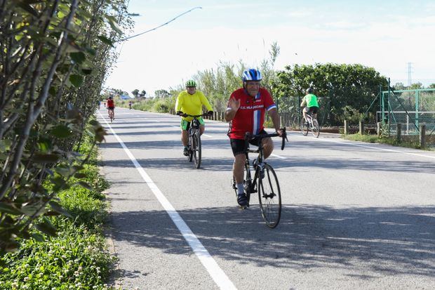 Viladecans reservará el Camí del Mar durante los domingos para los peatones y ciclistas