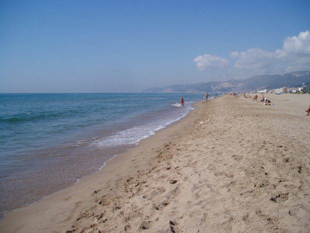 La platja de Castelldefels serà la única de la comarca amb bandera blava