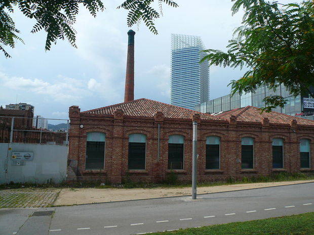 La fábrica, ubicada cerca de la Plaza Europa, es considerada Bien Cultural de Interés Local
