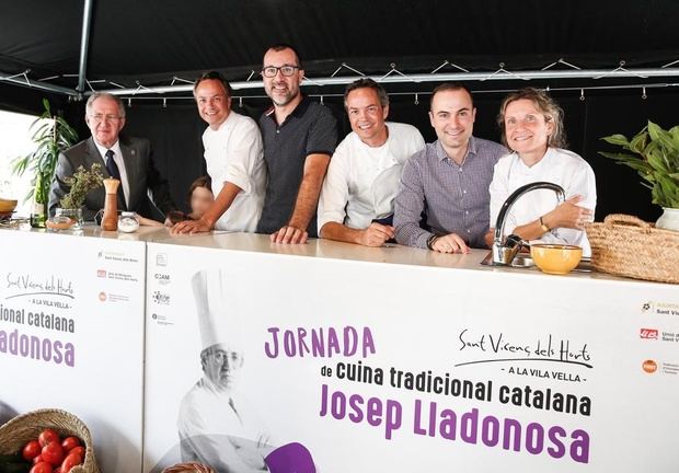 Lladonosa, padre de la cocina tradicional catalana, a la izquierda.