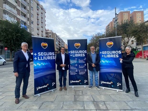 Ciutadans presenta su campaña de seguridad bajo el lema '+ Seguros + Libres'