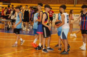 Increíble torneo solidario de baloncesto recauda fondos para ONG