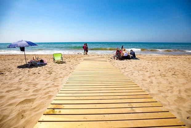 Gairebé 5 milions d’usuaris visiten les platges metropolitanes del Baix Llobregat