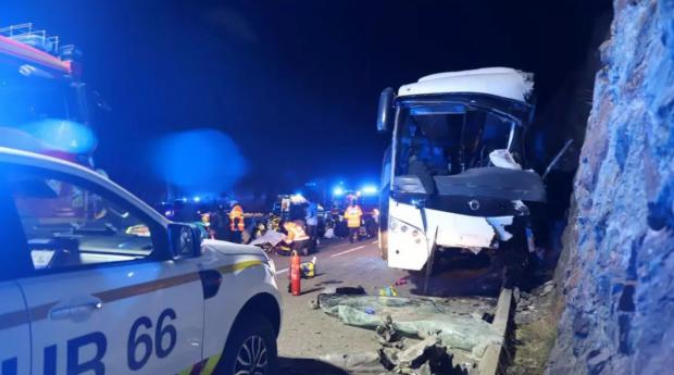 Desgarrador accidente de un autocar que volvía a L'Hospitalet: dos fallecidos y 32 heridos