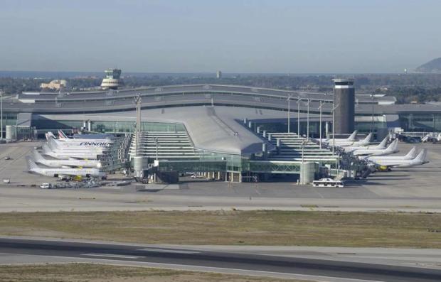 El Aeropuerto de El Prat recibe un premio internacional a la excelencia y dedicación de su personal