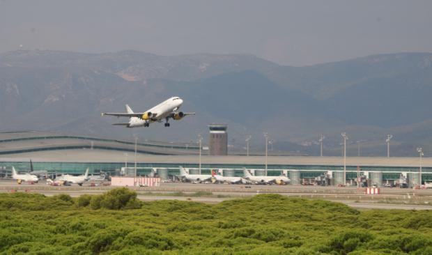 Cifras por los aires en el Aeropuerto de El Prat: el mejor primer semestre de la historia