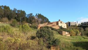 El entorno de la masía de Can Coll de Torrelles se transformará en un gran parque metropolitano