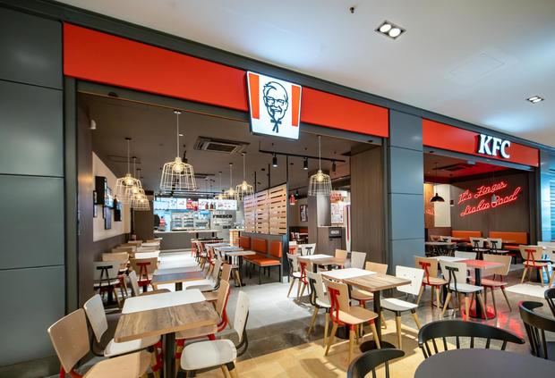 KFC abre su primer restaurante de Viladecans en el centro comercial Vilamarina