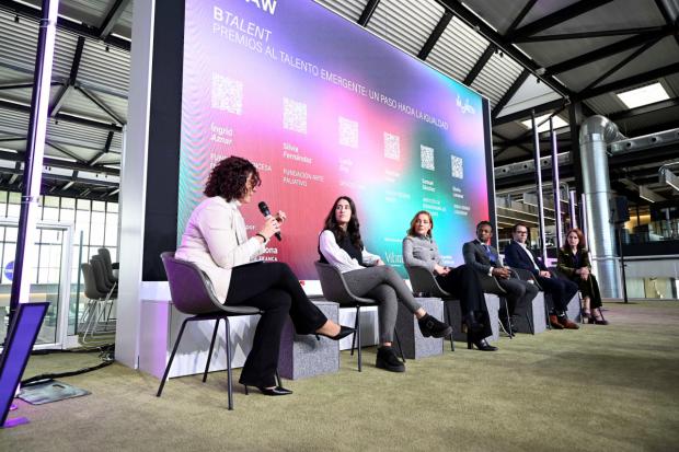 Los desafíos y avances de la mujer en el emprendimiento. Segunda jornada de la BWAW