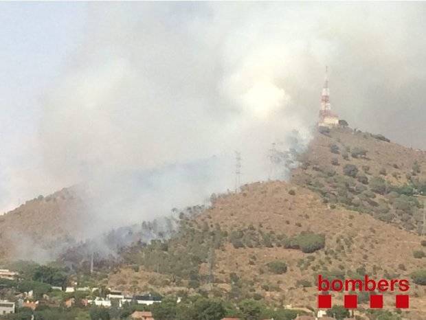 L’incendi d’Esplugues deixa més de deu hectàrees cremades a Collserola