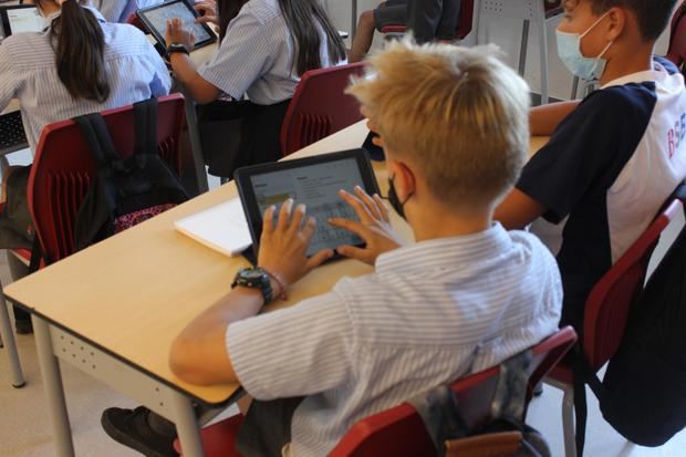 The British School dota a sus alumnos de dispositivos digitales en previsión de un nuevo confinamiento por el covid-19