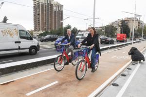 El carril bici del puente de Esplugues: un punto estratégico que conecta el Baix con Barcelona