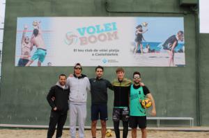 Un fin de semana victorioso para Voleiboom, la escuela de voley-playa de Castelldefels