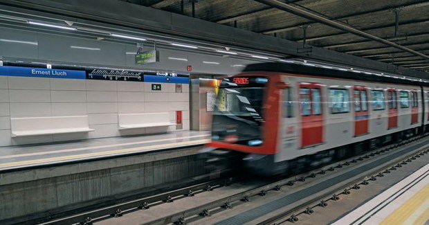 Un siglo bajo tierra. Lo que el metro de Barcelona ha hecho por tu barrio te va a sorprender