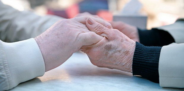 La desgarradora confesión de una mujer de 91 años de Cornellà: 'Ojalá alguien llamara a mi puerta'