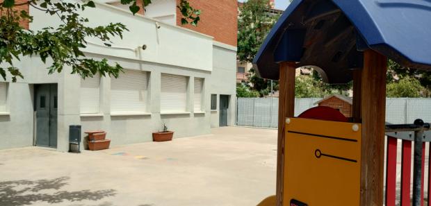 El Prat invierte 800.000 euros en obras de mejora de las escuelas durante el verano