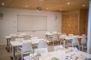 Esplugues construye un aula para actividades de educación ambiental en el Parc de Can Vidalet