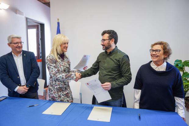 En Comú Podem entra en el gobierno municipal de Esplugues: nuevo pacto con el PSC