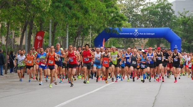 Más de un millar de corredores participan en la Cursa Delta Prat