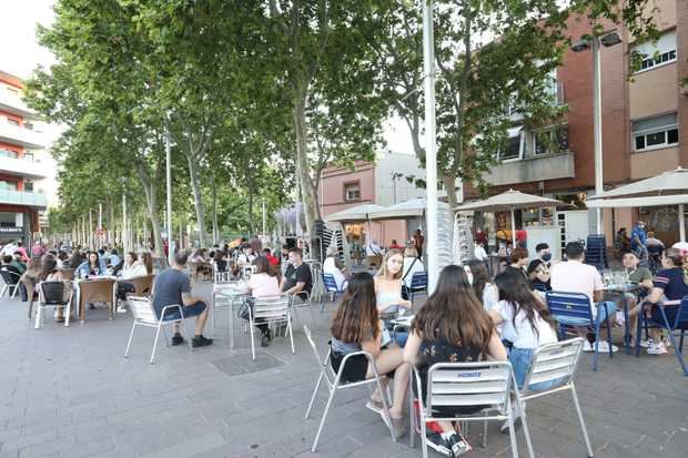 El Gremi d’Hostaleria de Castelldefels y el Baix Llobregat reclama abrir las terrazas hasta el toque de queda