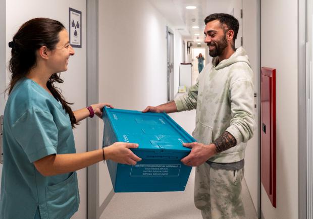 El Hospital de Bellvitge impulsa un innovador proyecto de 'reciclaje' de catéteres