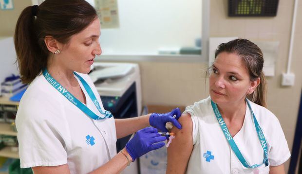 El Hospital de Viladecans es el centro médico con más profesionales vacunados contra la gripe