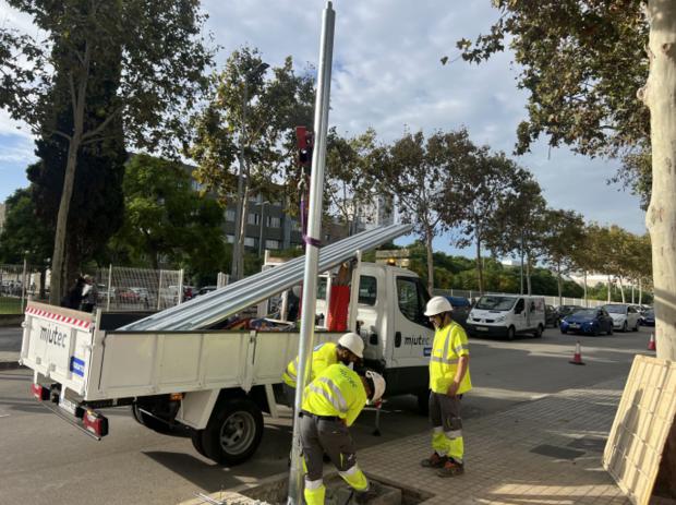 L'Hospitalet refuerza la iluminación en las zonas más oscuras de todos los distritos