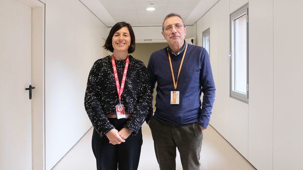 Los coautores del estudio, la Dra. Carlota Castro y Dr. Antonio Agudo, investigadores en nutrición y cáncer del IDIBELL y el ICO