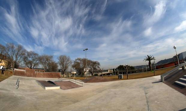 Sant Andreu de la Barca renova el seu ‘skate park’ per convertir-lo en un referent de la zona