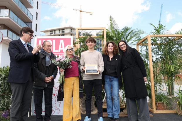 Viladecans dedica una calle de su nuevo barrio de Llevant a la exministra Carme Chacón