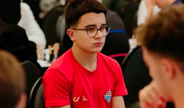 Javier Habans durante una partida del Campeonato del Mundo sub-16 en Brasil (FOTO: Vivian Passig / FIDE)