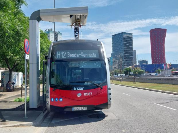 Cargador ultrarrápido para los autobuses eléctricos de la línea H12 en la parada Gornal