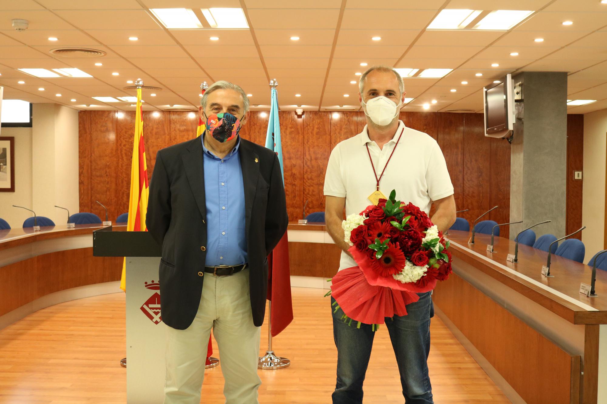 Sant Andreu de la Barca entrega la Medalla de Oro de la Ciudad a Médicos  sin Fronteras | El Llobregat