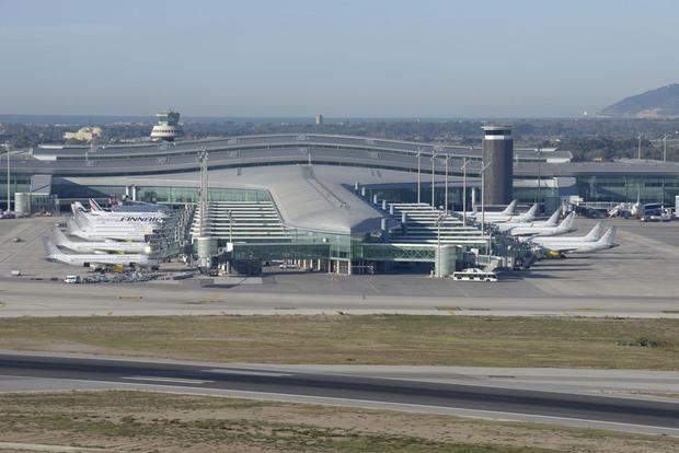 La actividad en el aeropuerto de El Prat sigue cayendo después de un año de covid-19