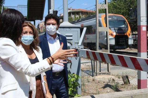La ministra Raquel Sánchez supervisa los primeros trabajos del soterramiento de las vías en Sant Feliu
