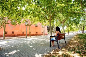 El Baix tiene más de 70 refugios climáticos para combatir las altas temperaturas del verano