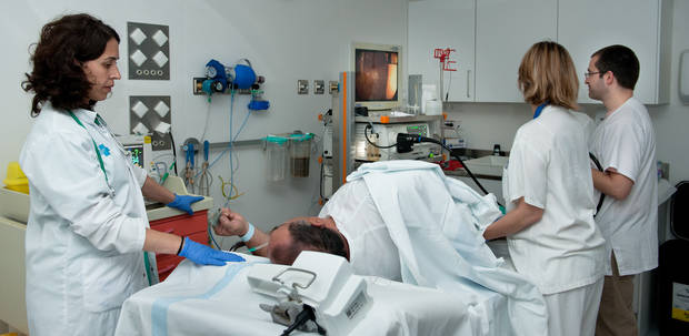 L’Hospital de Viladecans inaugura dues de les tres sales d’endoscòpia i cirurgia menor