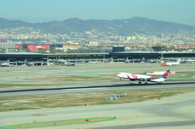 Los viajeros de vuelos internacionales disparan las cifras del aeropuerto de El Prat