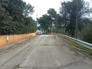 Castellví reparará el talud de la calle Everest tras varios desprendimientos