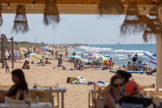Viladecans ofrece un servicio de bus gratuito hasta la playa todos los fines de semana de verano