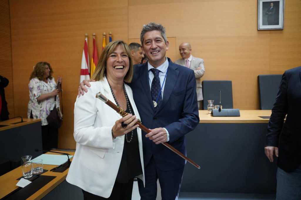 Núria Marín y David Quirós en el Pleno extraordinario de L'Hospitalet (Autora: Irene Vilà)