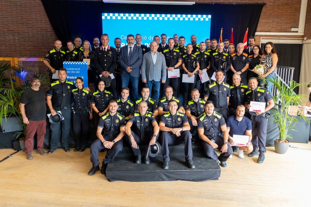 Reconocimiento a los méritos de civiles y agentes (Foto: Ayuntamiento de Viladecans)