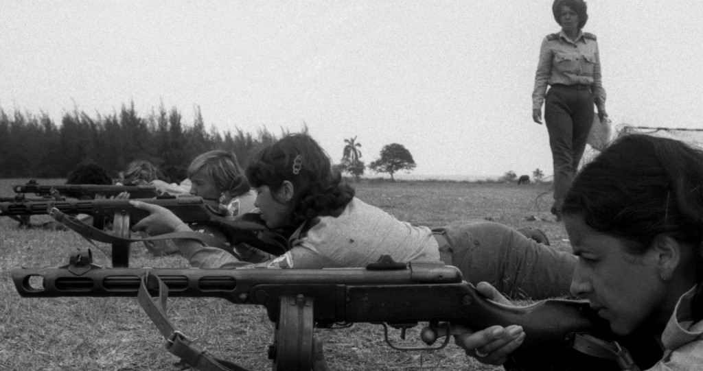 Campo de entrenamiento de las milicias territoriales. La Habana (Cuba), 1982 ©Pilar Aymerich.