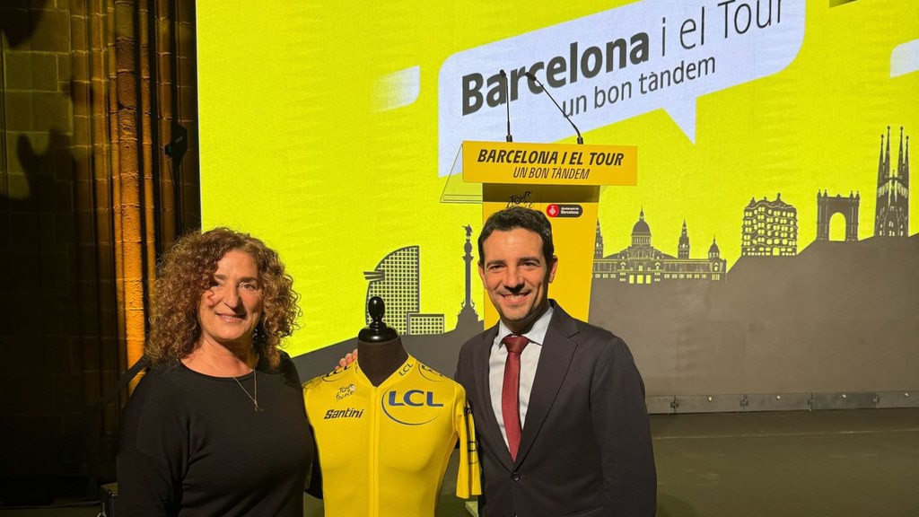 Manu Reyes y Pakita Cruz en la presentación de la ruta del Tour de Francia